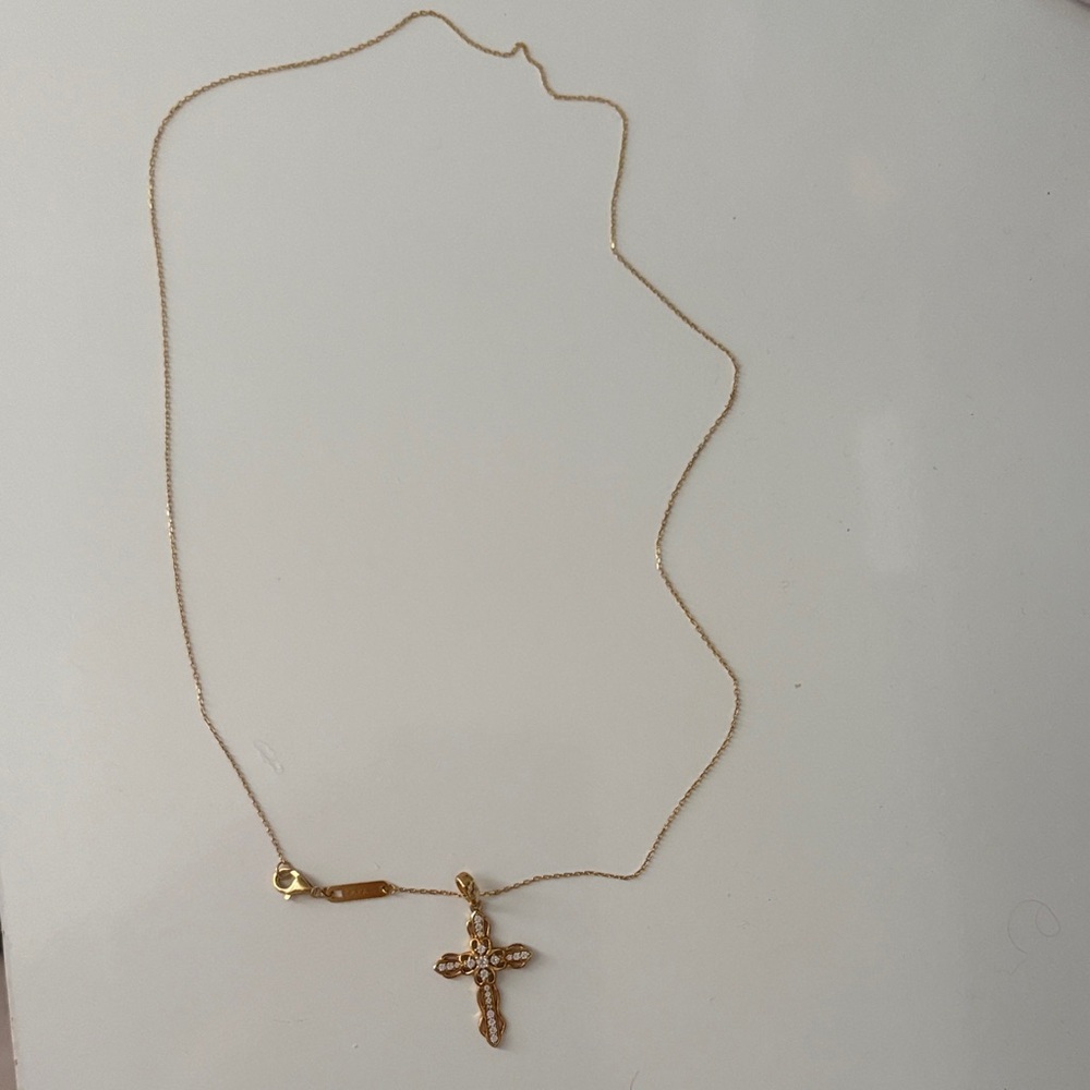 Elegant Gold Cross Pendant Necklace